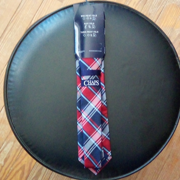 Brand New with Tags 100% Polyester Chaps Plaid Tie - Picture 3 of 10